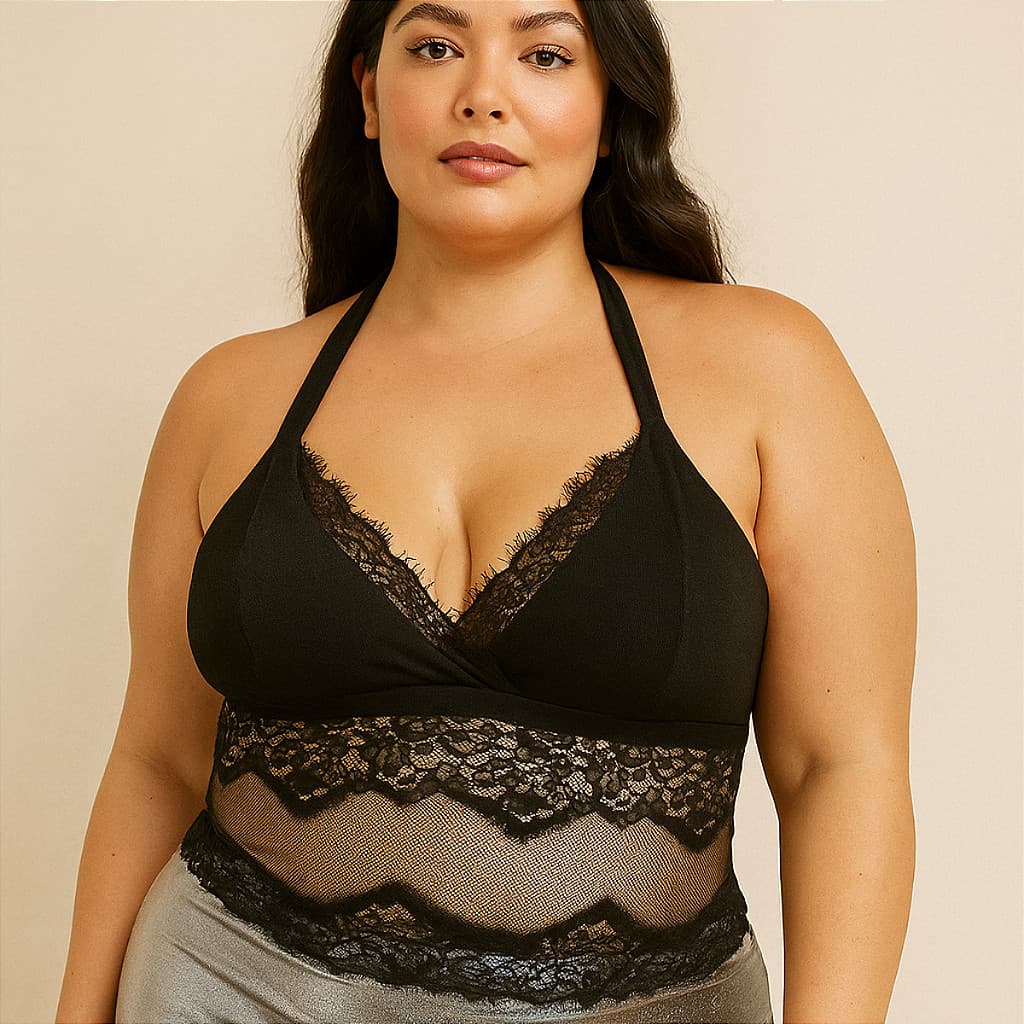 BLUSA TOP CROPPED PLUS SIZE FRENTE ÚNICA EM MALHA LANZINHA COM DETALHES EM RENDA