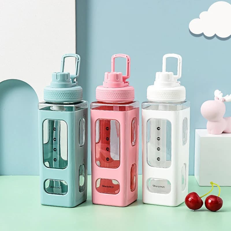 Garrafa de Água Kawaii Pastel 700ml, Garrafa de Água com Adesivo, Bonita Garrafa de Plástico para Chá, Leite e Bebidas P