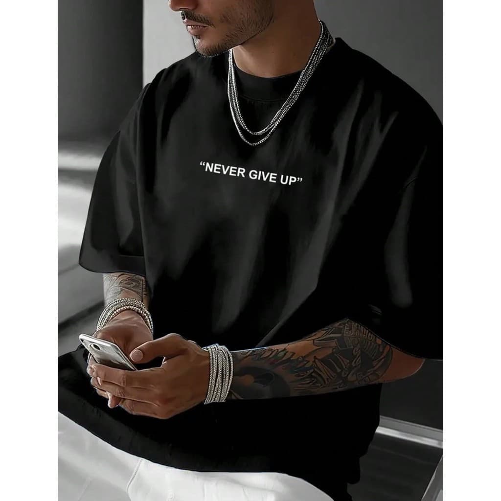 Camiseta "Never Give UP" Masculina 100% Algodão Blusa Premium Lançamento