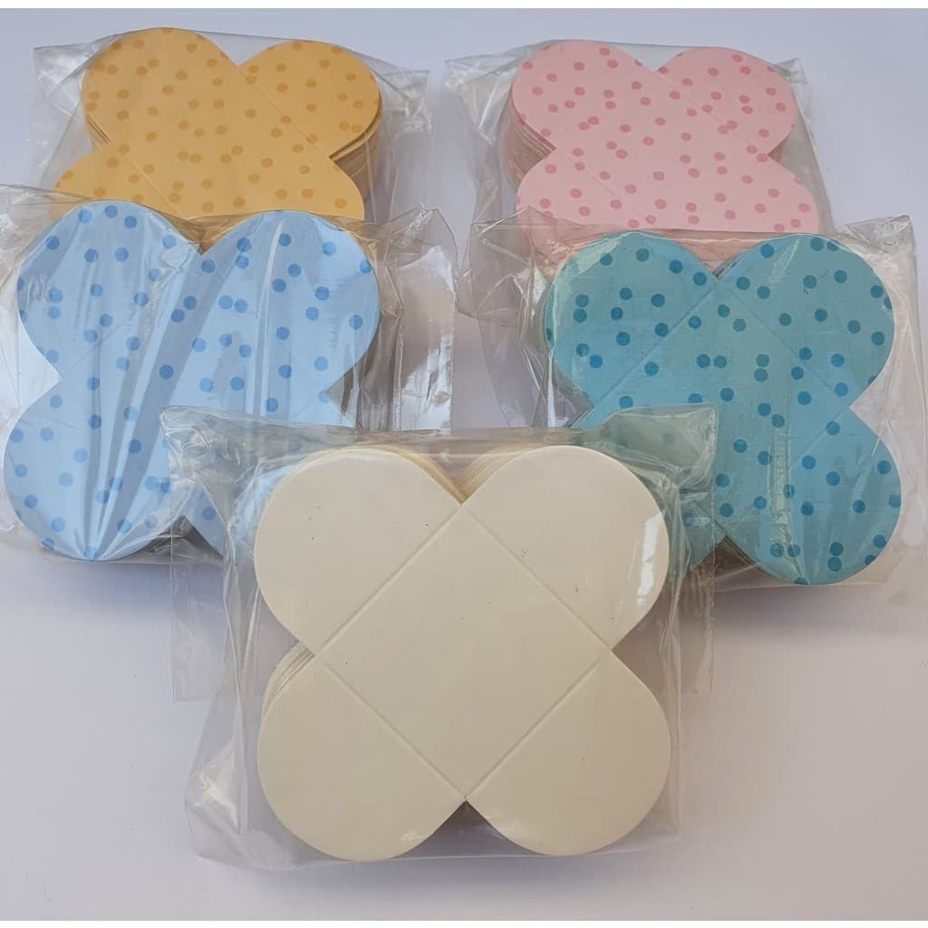 50 Forminhas Para Doces, lembrancinhas -  4 Pétalas Poá em 4 Cores.