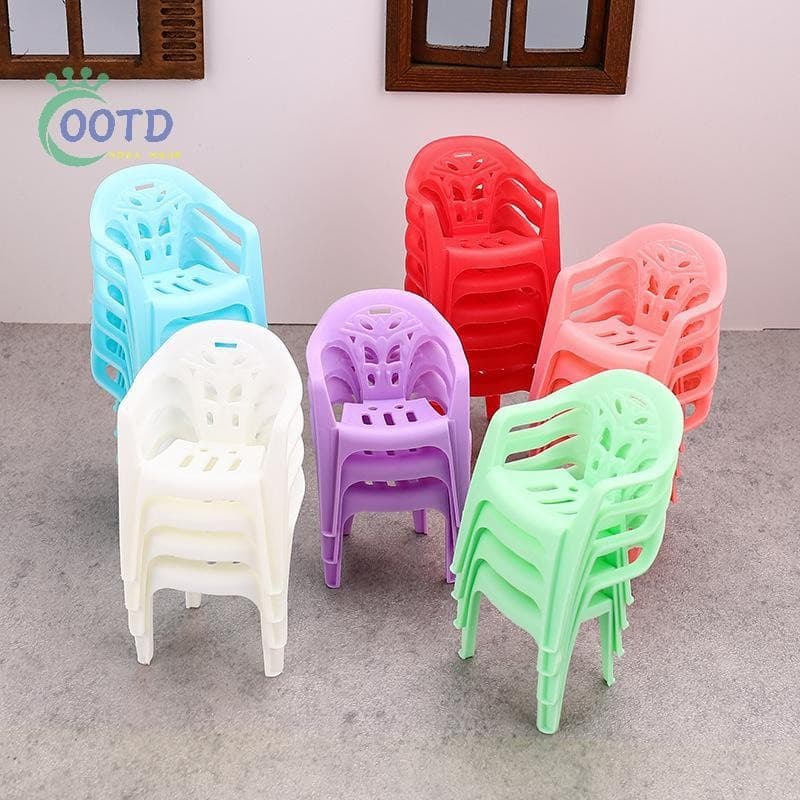 Moda Hoje 4 Pcs Mini Suporte Itens Em Miniatura Poltrona Cadeiras De Encosto De Plástico Para 1/6 Acessórios Casa De Bon