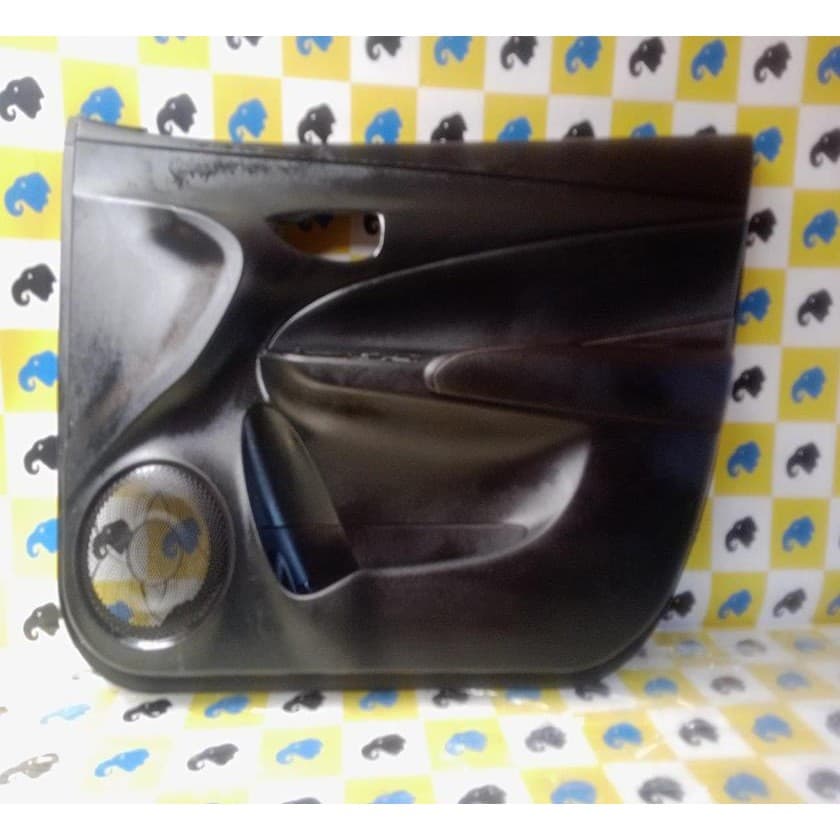 Forro Lateral Porta Dianteira Direita Yaris 2019 2020