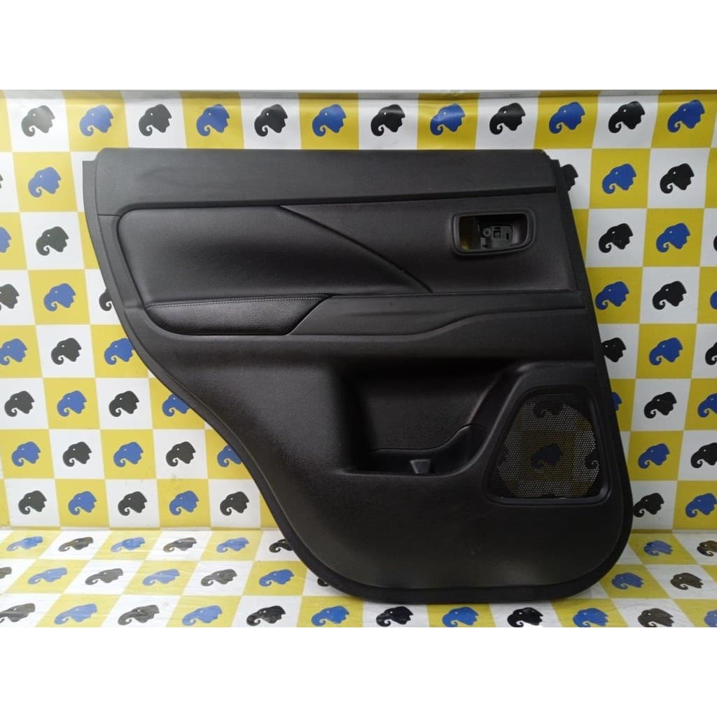 Forro Porta Traseira Esquerda Outlander Gt 2016 17
