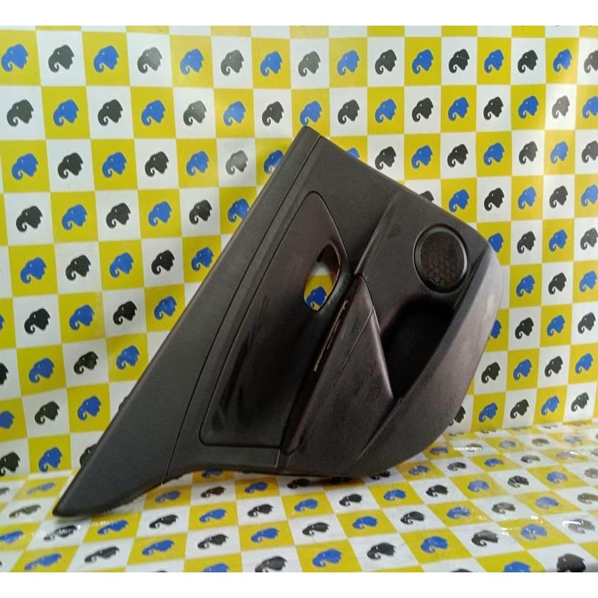 Forro da Porta Traseira Esquerda Fluence 2011-2015
