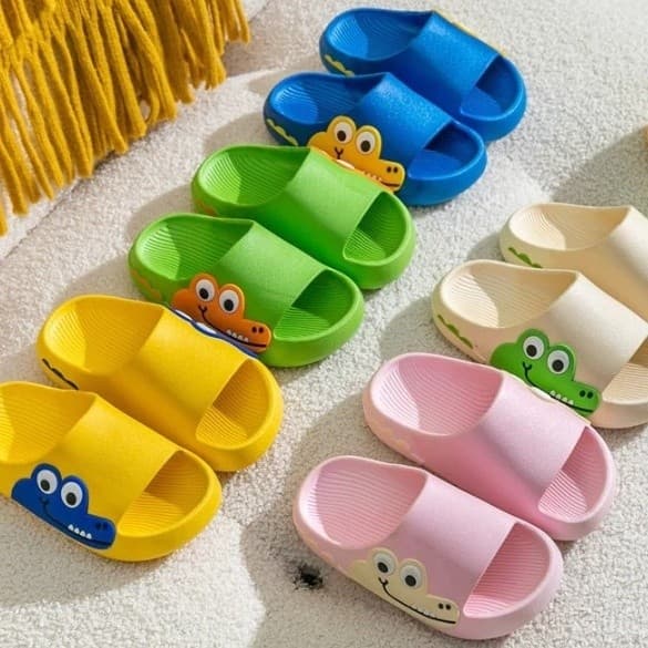 Chinelo Nuvem Slide Jacaré Menino Menina Papete Juvenil Infantil Criança Confortável Macio Lançamento 2023