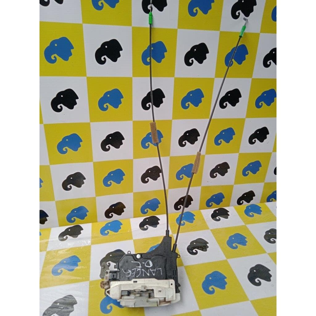 Fechadura Porta Dianteira Esquerda Mitsubishi Lancer 2013 14