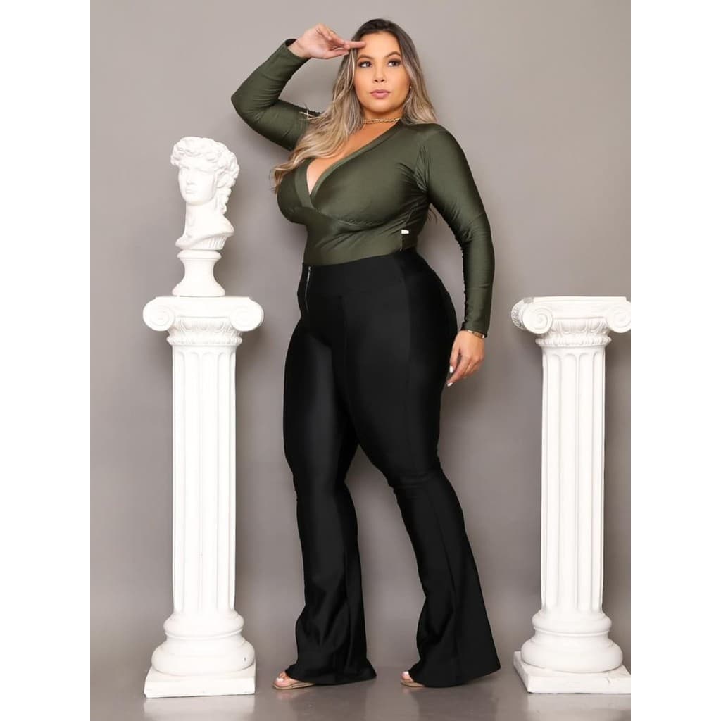 Calça Feminina Plus Size Cintura Alta FLARE Tecido Premium com Zíper Modeladora Calça Casual