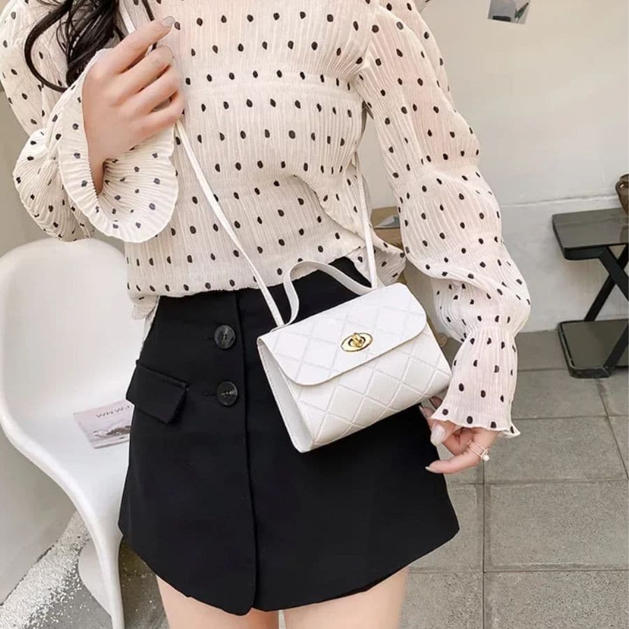 Bolsa de ombro moderna feminina leve e prática ESTELA