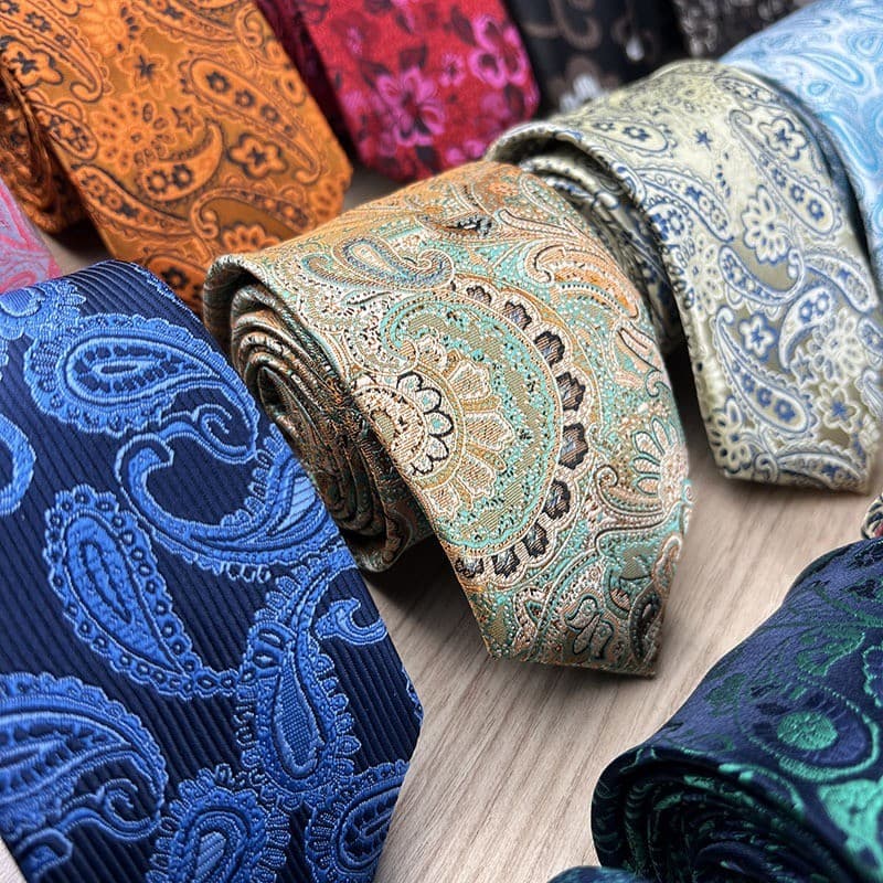 Gravatas Estampa Paisley Floral