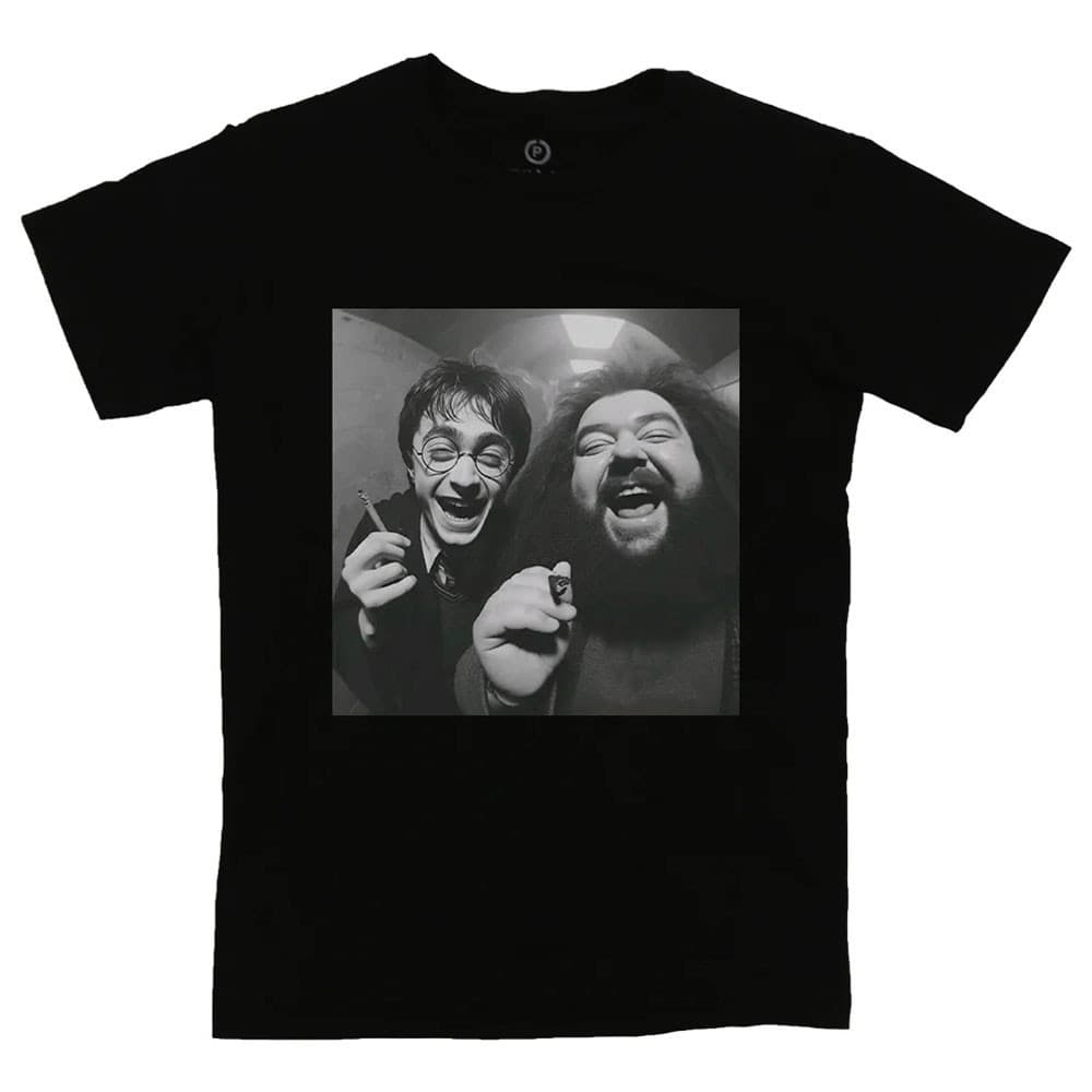 Camiseta Premium harry potter meme Fumando Hagrid 100% Algodão Streetwear Envio Imediato