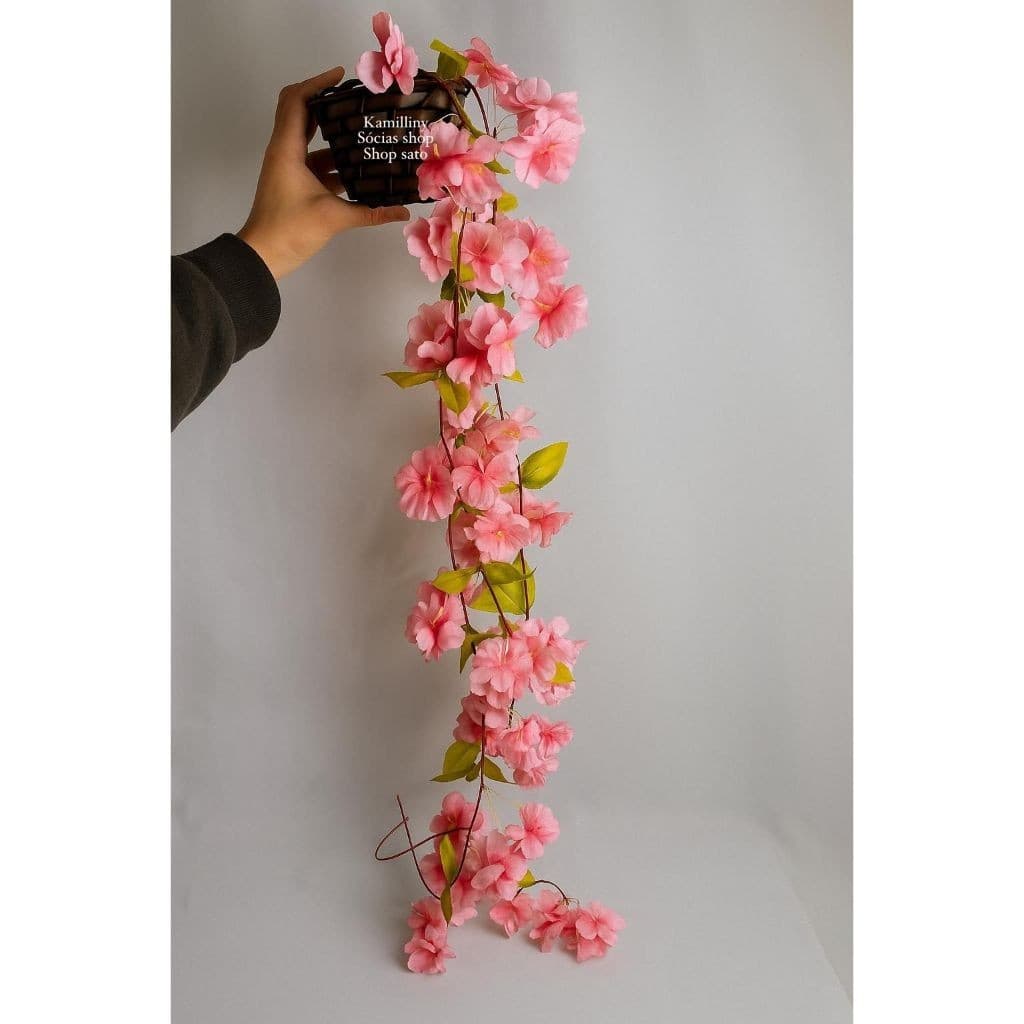 Kit 1 Arranjo Com Folhagem Cerejeira Decorativa Pendente e Vaso Trançado Enfeite Enfeite