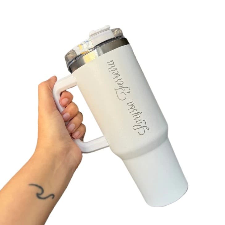 Caneca Térmica Personalizada 1200ml–Ideal para Manter Sua Bebida Quente ou Fria por Muito Mais Tempo