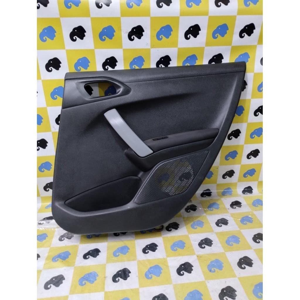 Forro Da Porta Traseira Direita Peugeot 208 2015