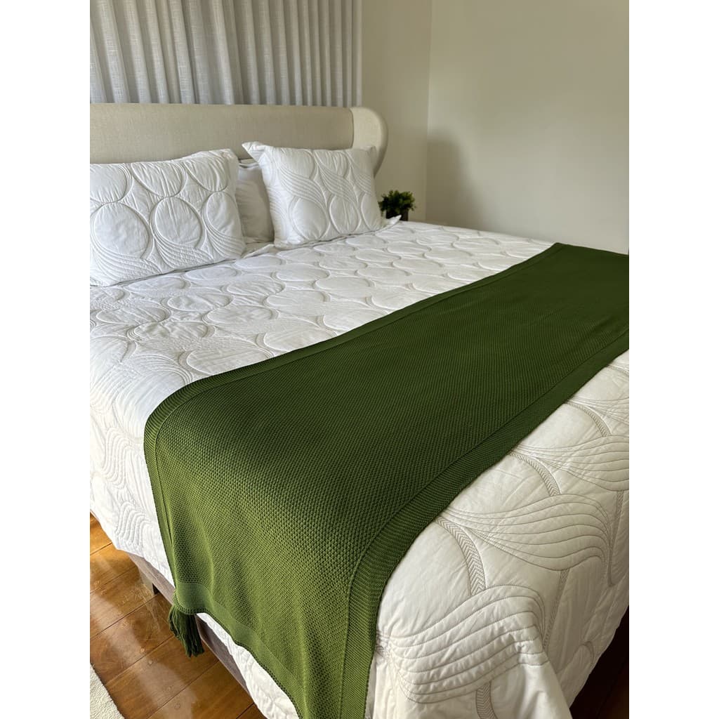 Peseira Manta Decorativa Pompom Sofá Sala Cama Queen Luxo Tricot 230x60cm