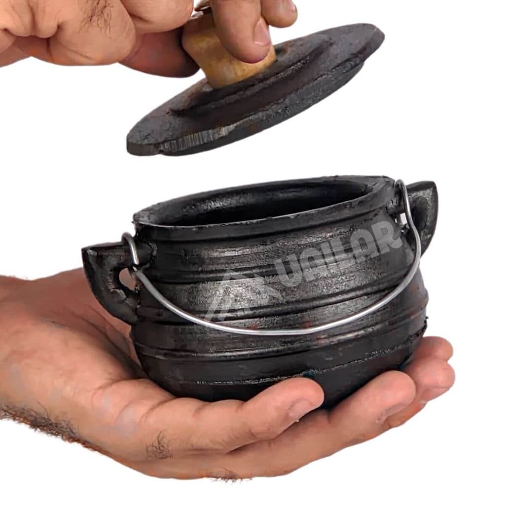 Mini Panela Tripé Caldeirão Ferro 500 ml com tampa - n°1