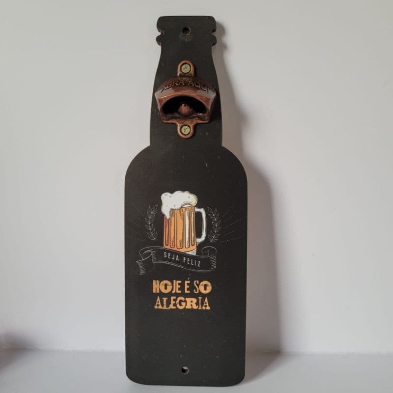 Abridor de garrafa de parede
