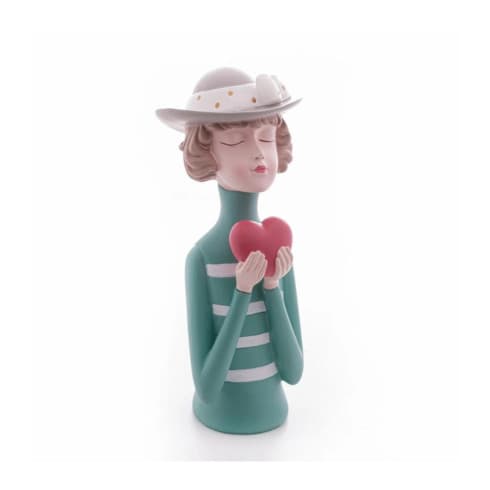 Figura Decorativa Boneca com Coração de Resina 9.5x23cm