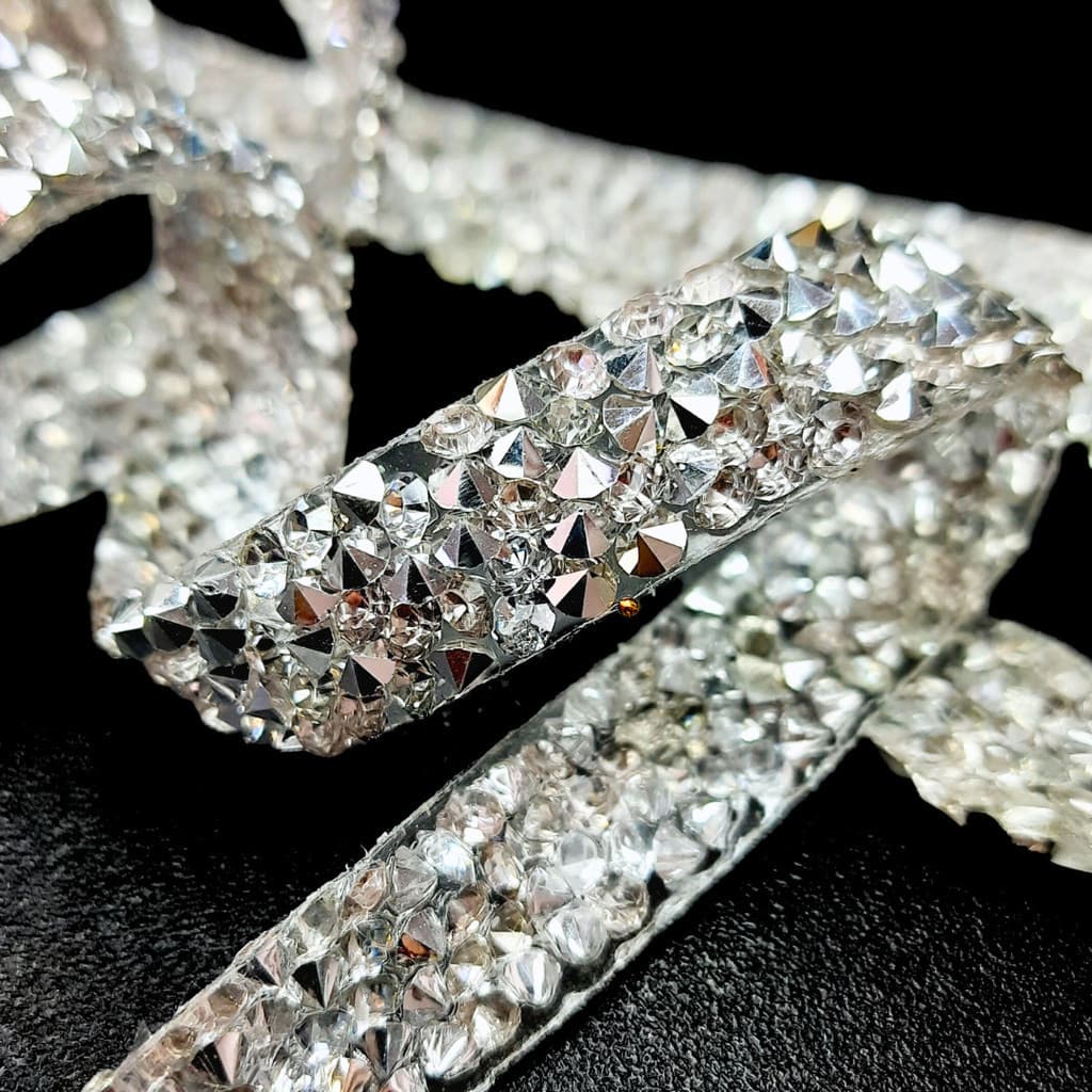 Fita de Strass Termocolante 10mm Prata em Resina