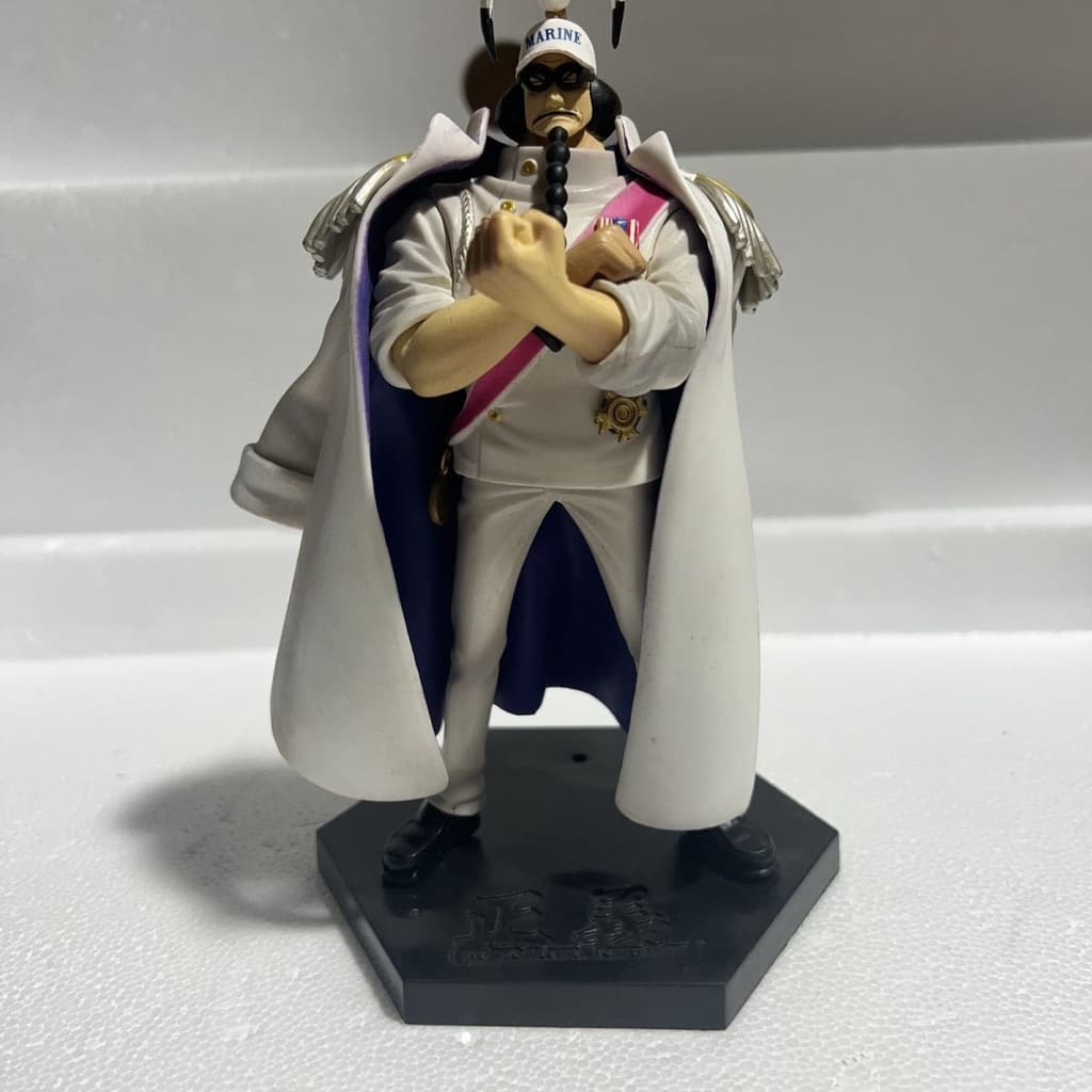Estoque pronto Motherland versão de alta qualidade One Piece DX Navy Sede Warring States Pombos feitos à mão caindo deve