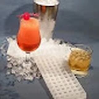 Forma De Gelo Mini Quadradinho Com 112 Lugares Para Drinks Refrigerantes