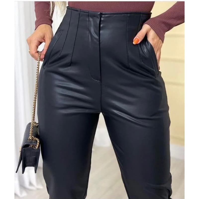 Calça Feminina De Couro Courino