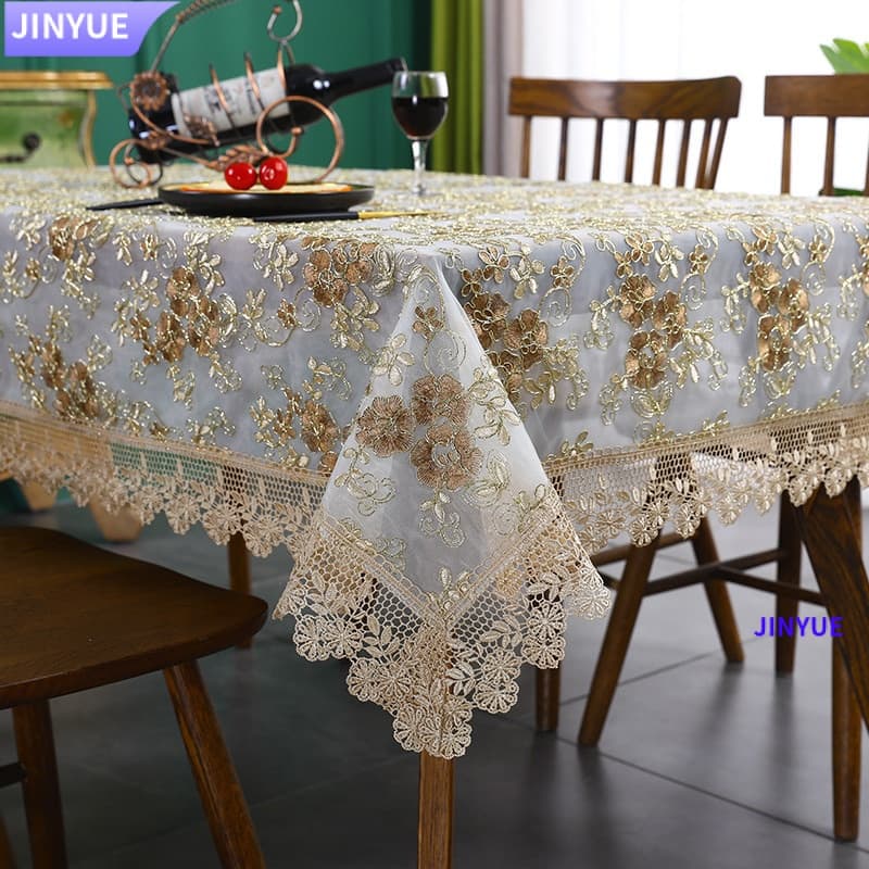 Toalha de Mesa em Renda com Bordados de Rosa – 150 Largura x 220 Comprimento