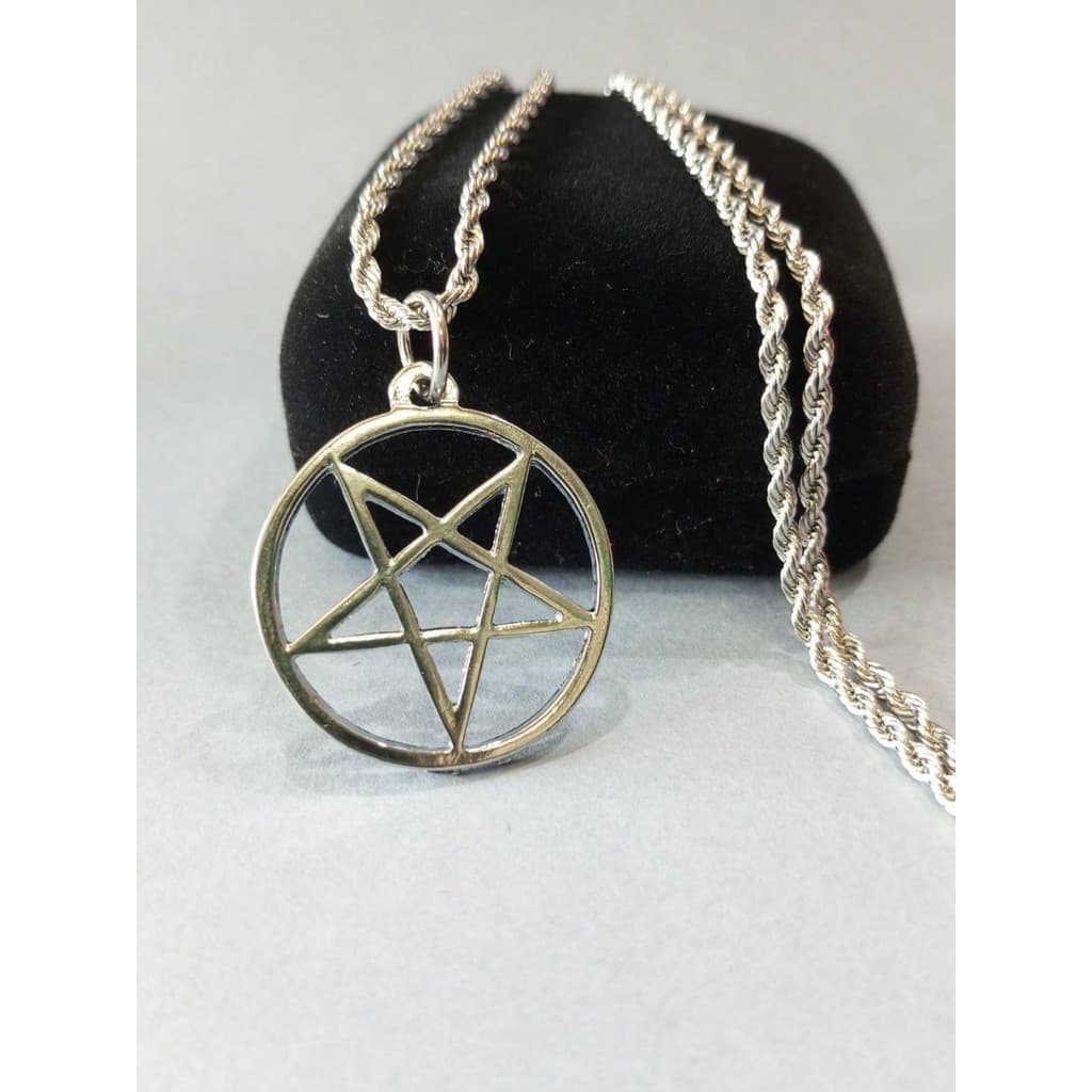Colar Cordão Torcido Aço Inox Pingente Pentagrama Invertido c3