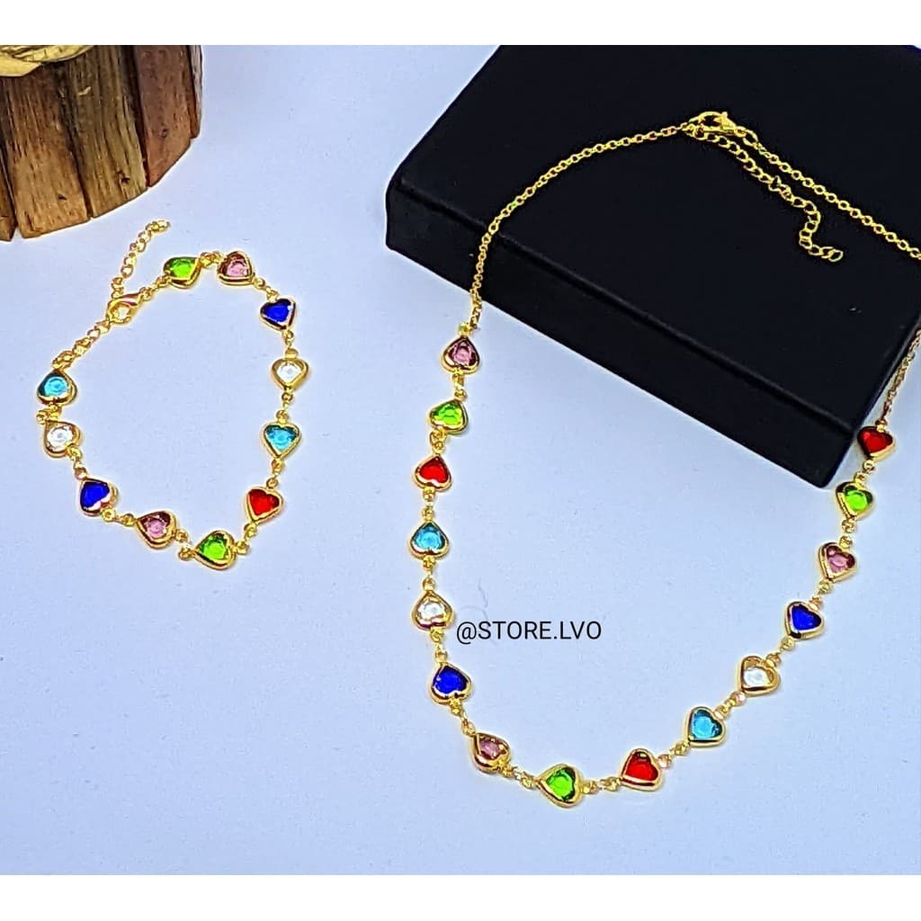 Kit Conjunto Colar Choker e Pulseira com Pedras Cristais Corações Colorido Folheado Ouro 18k Tendência Moda Feminina