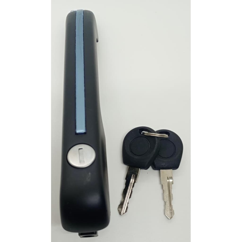 Maçaneta Externa  Dianteira Esquerda  Lado Motorista Com Chave Santana / Quantum 90 á 98 Versailes / Royale.