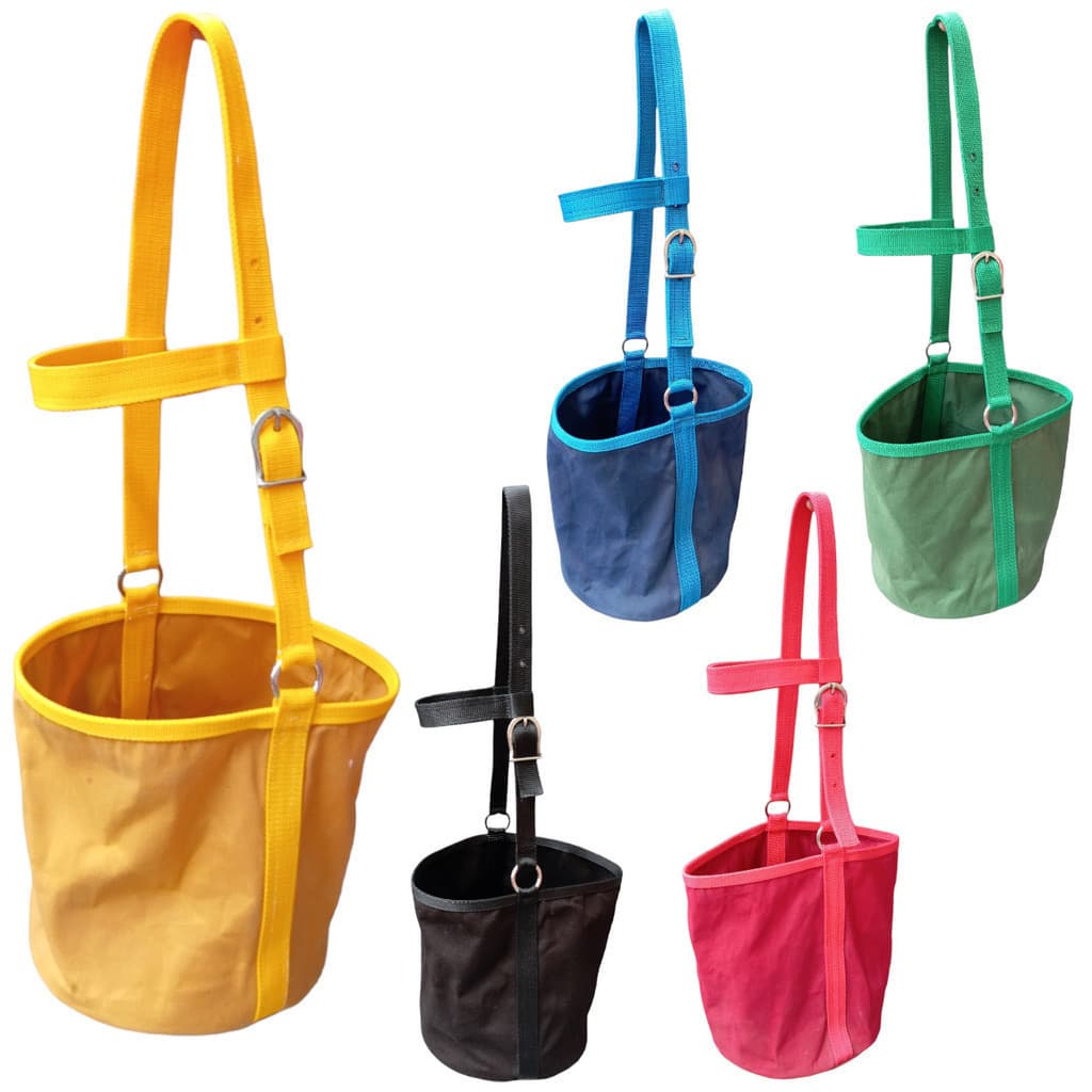 Bornal Porta Capim Para Cavalos Lona Resistente