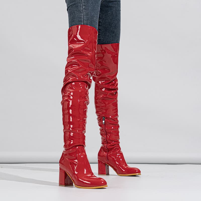 Fornecimento em estoque de botas de cabeça redonda de couro envernizado elegante, botas femininas de salto alto, 42 tamanhos de sapatos femininos