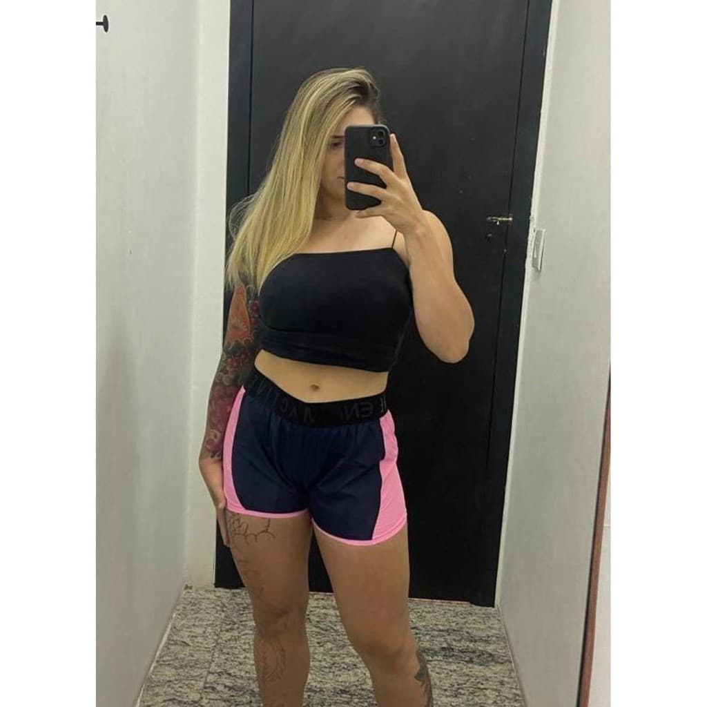 Shorts  Feminino Furos A Laser Em Tafetá - MALWEE - ENFIM ACTIVE
