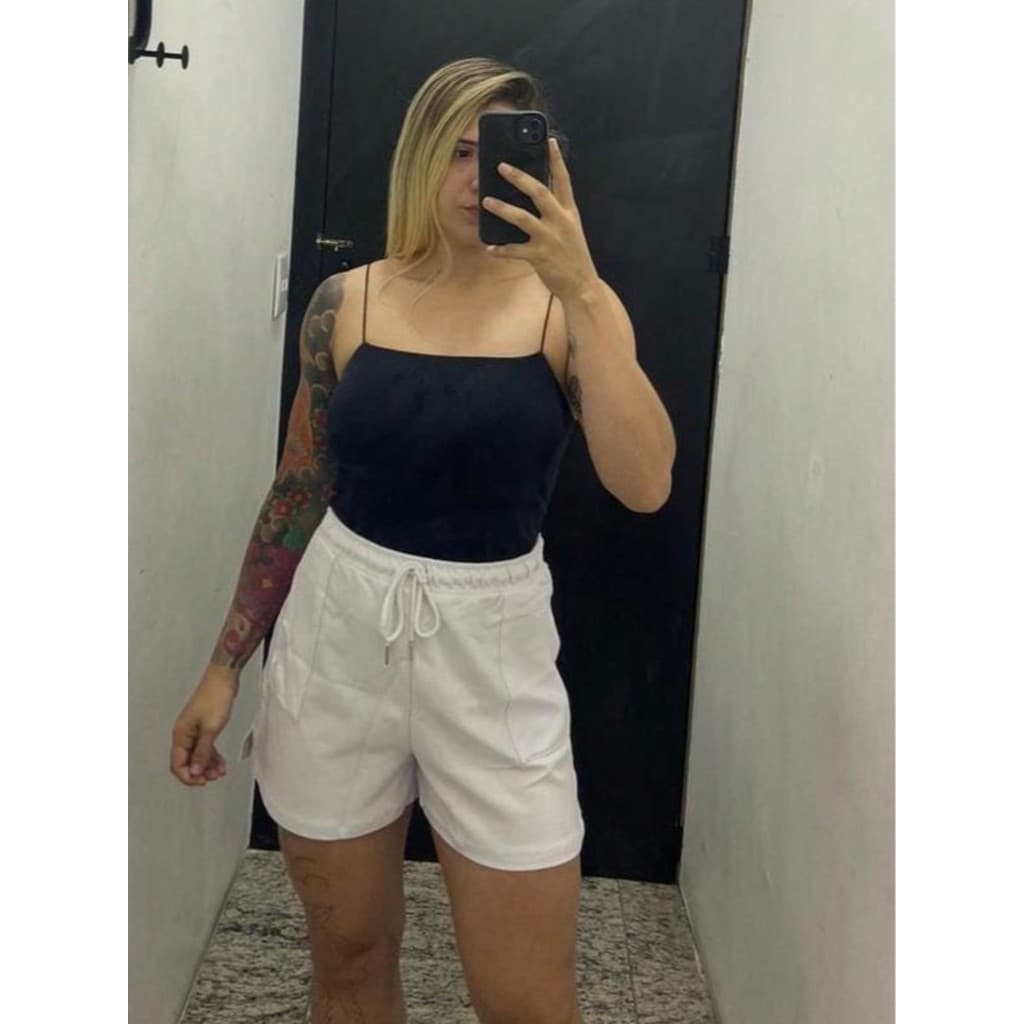 Shorts Feminino Fenda Lateral Em Malha Sarjada - MALWEE