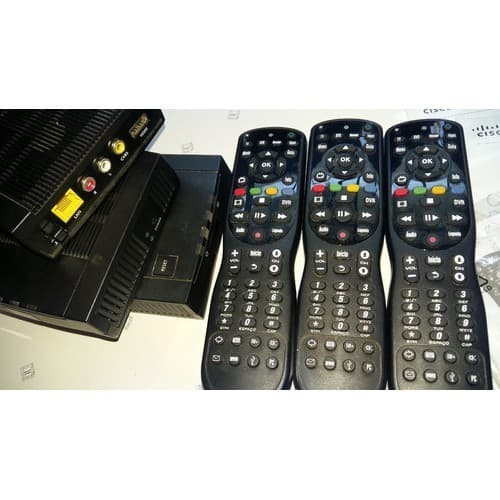 3 Sintonizadores E Controles Zyxel Stb-2102 Nano Para Peças