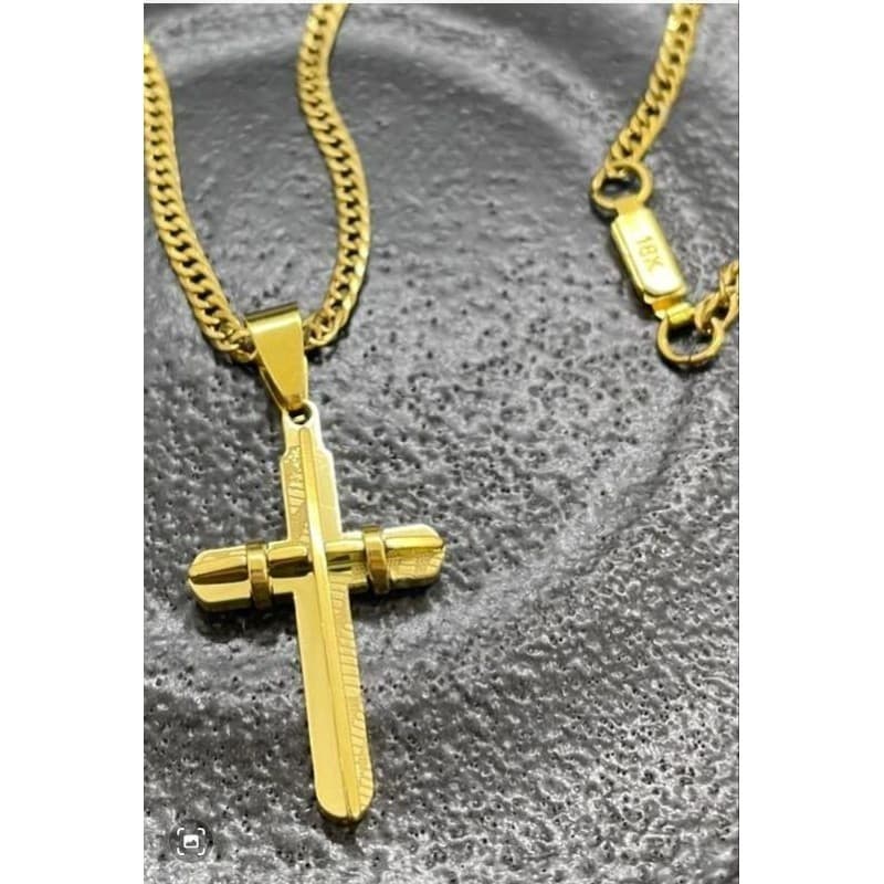 cordão masculino com pingente Cruz moderno em aço com banho de ouro18k
