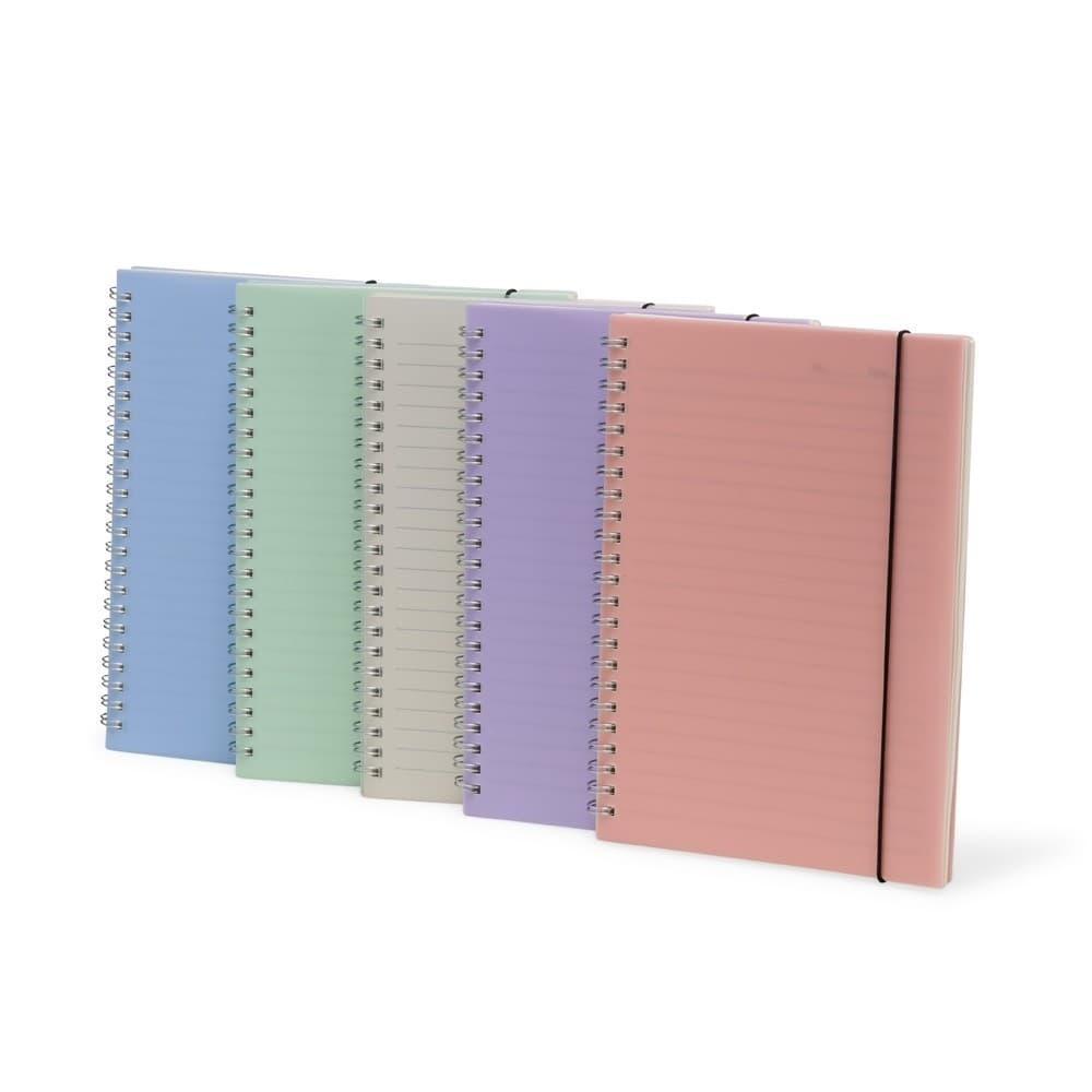 Caderno A5 com capa plástica e elástico para lacre com pauta