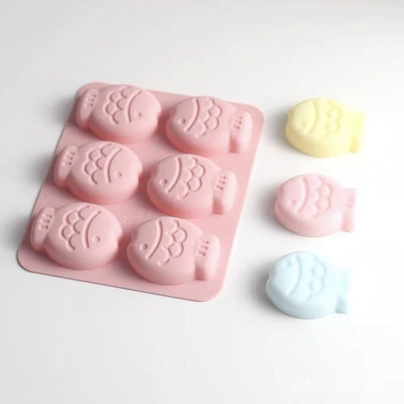 Molde de geléia de leite Molde de geléia de leite 6 Pequeno Molde de Silicone de peixe Desenho animado Ultraman Canela Cãozinho Kuromi Pudim Preto Molde de bolo de sobremesa 11 /16