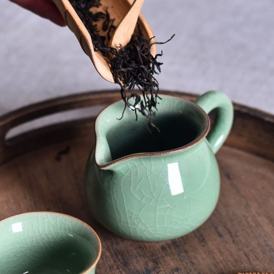 Longquan celadon, xícara de cerâmica, xícara de chá, xícara de chá, xícara de chá Ku Longquan celadon fada de chá Cerâmica Vazamento de chá Kung Fu Conjunto de chá de xícara grande fada Cerimônia Zero Matching Total xícara 2.18