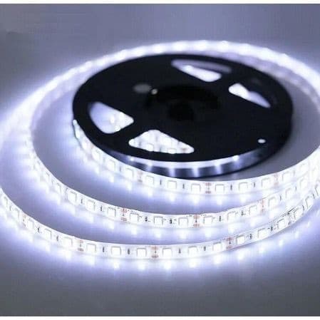 Fita LED 5050 Branca Fria Branco Frio 5 Metros Com Silicone Ip65 a Prova D'água com fonte Tomada 3A