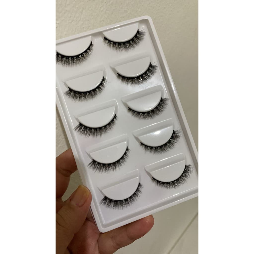 Cartela com 5 Pares de Cílios Postiços 3D E08MINI (GATINHO)