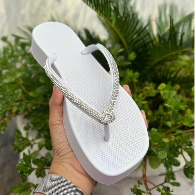 Chinelo Feminino Strass Brilho Confortavel e Leve Lançamento Verão 2025 Estilosa