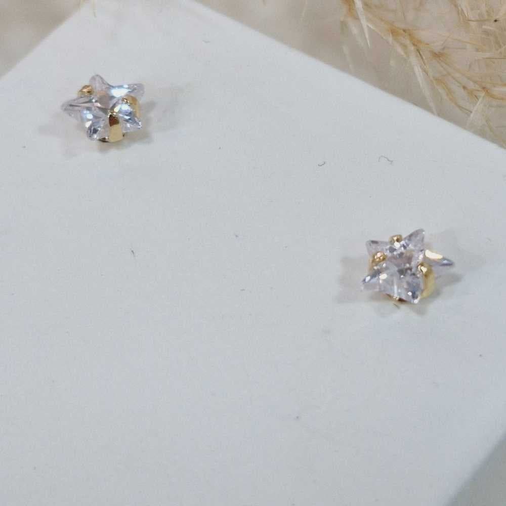 Brinquinho estrelinha folheado em ouro 18k