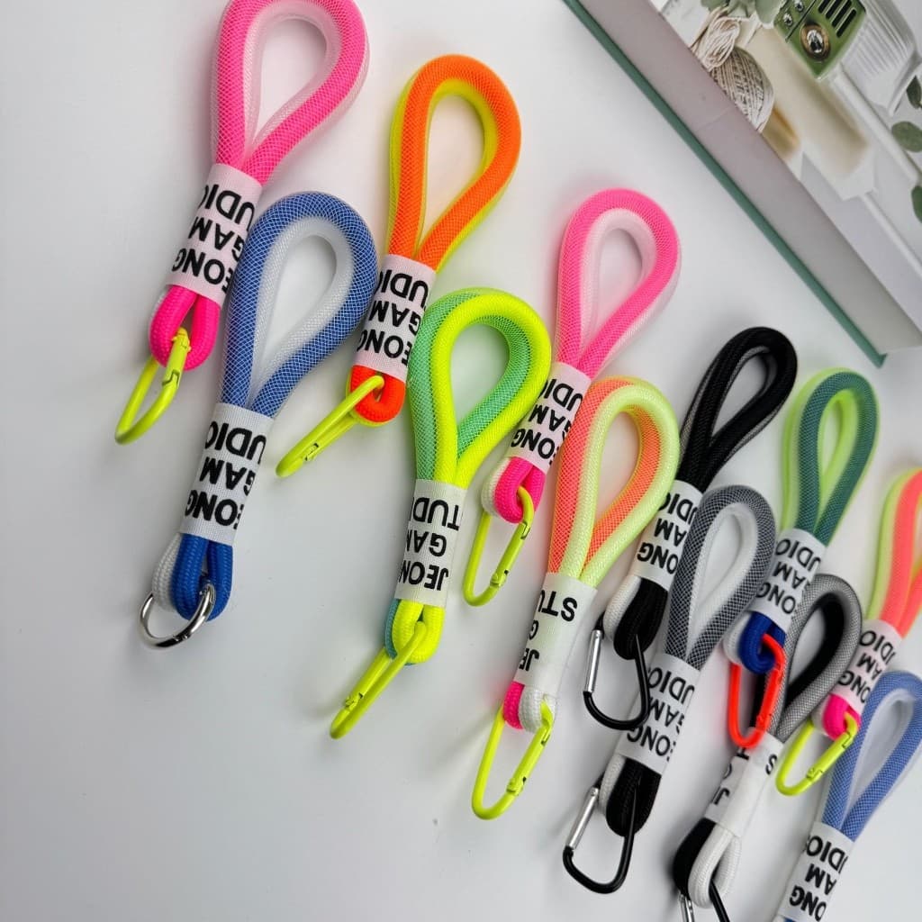 Chaveiro de carro criativo de duas cores fluorescente, pingente de cordão para celular, bolsa, chaveiro, pingente novo