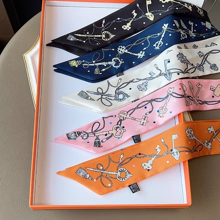 Novo lenço longo de seda com estampa de chaves vintage, versátil e elegante, pode ser usado para amarrar bolsas, decorar