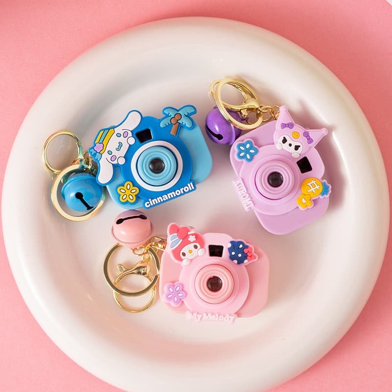 Mini Câmera de Projeção MELODIA DE Brinquedo Luminoso LED KUROMI CINNAMOROLL WISHMEMELL Molde de Projeção Sanrio Cartoon Shape Pingente de Projeção