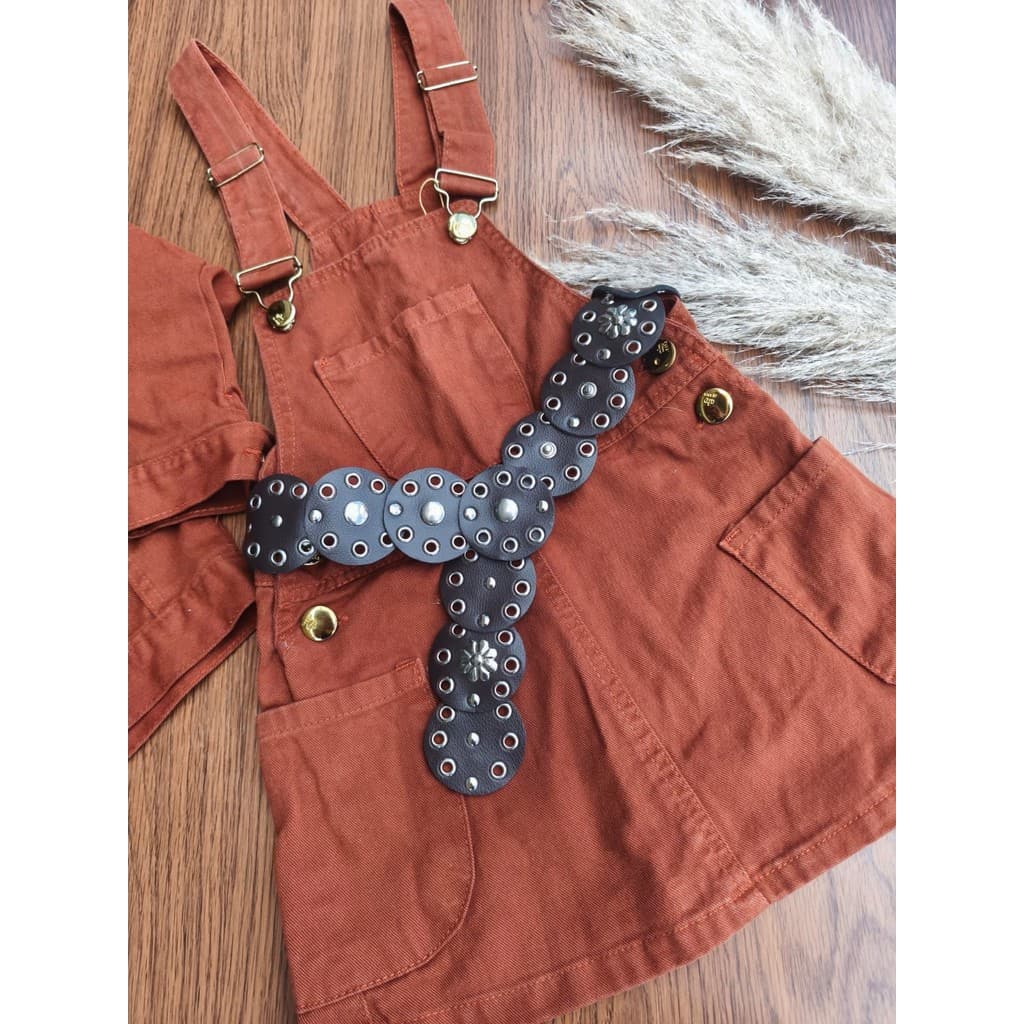 Conjunto Jeans Jardineira + Jaqueta Terra Cota LUXO