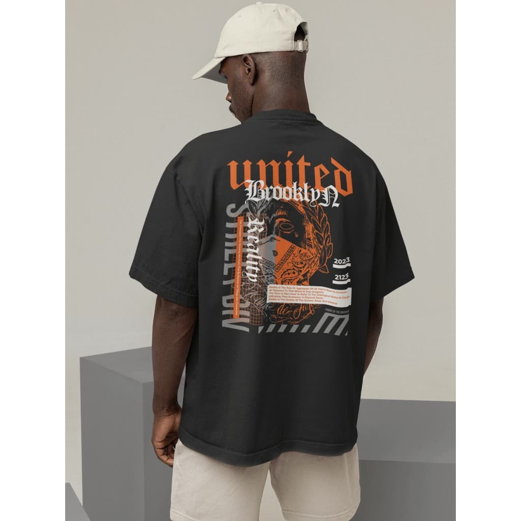 Camiseta Oversized Gola Alta Streetwear Unissex 100% Algodão Estilo Urbano Treino Casual Preto e Off Whte Estampada