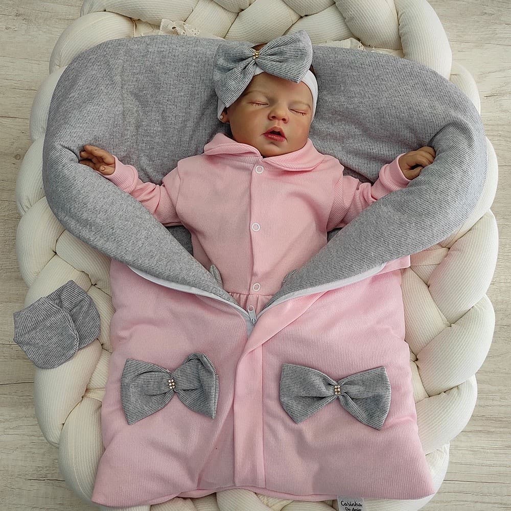 Kit Saída De Maternidade Para Bebê Menina Sofia Com Porta Bebê Saco de Dormir - Tam P