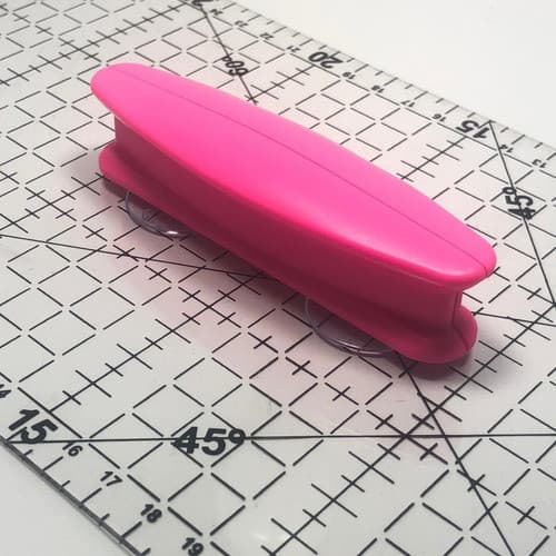 Suporte Plástico Com Ventosa Para Régua Acrílica Rosa