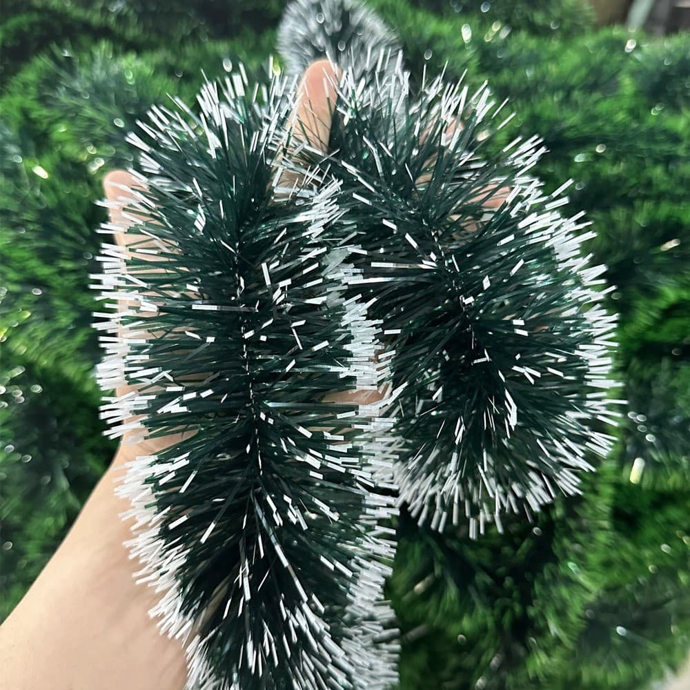 Fita de Natal Verde Escuro de 2 Metros | Bordas Brancas/Verdes com Detalhes de Neve | Decoração para Cenários
